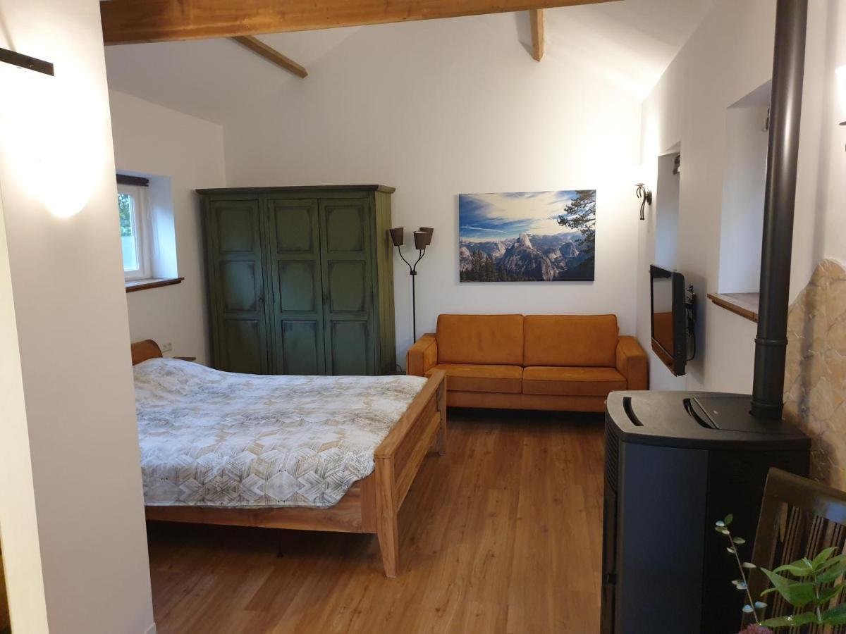 Bed and Breakfast The Walnut Tree Hellevoetsluis Esterno foto