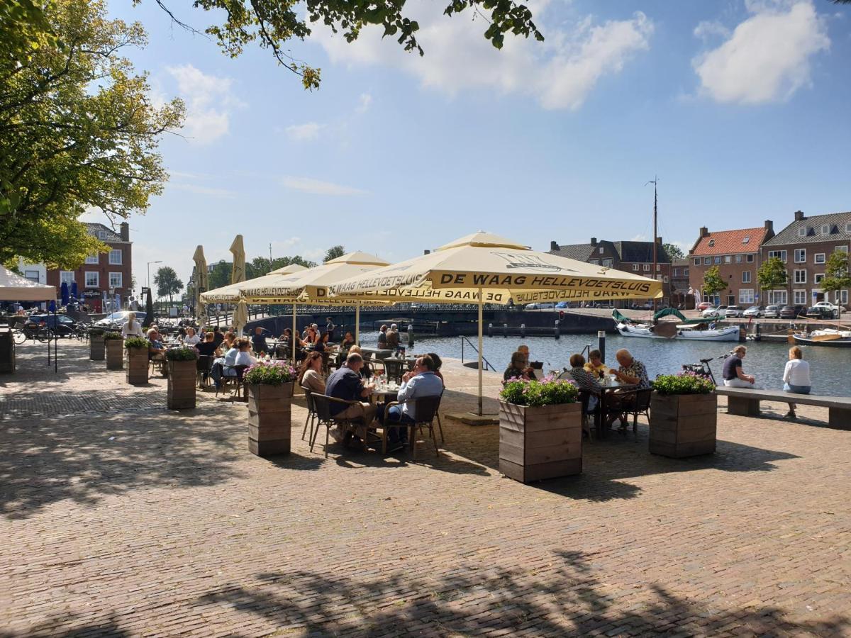 Bed and Breakfast The Walnut Tree Hellevoetsluis Esterno foto
