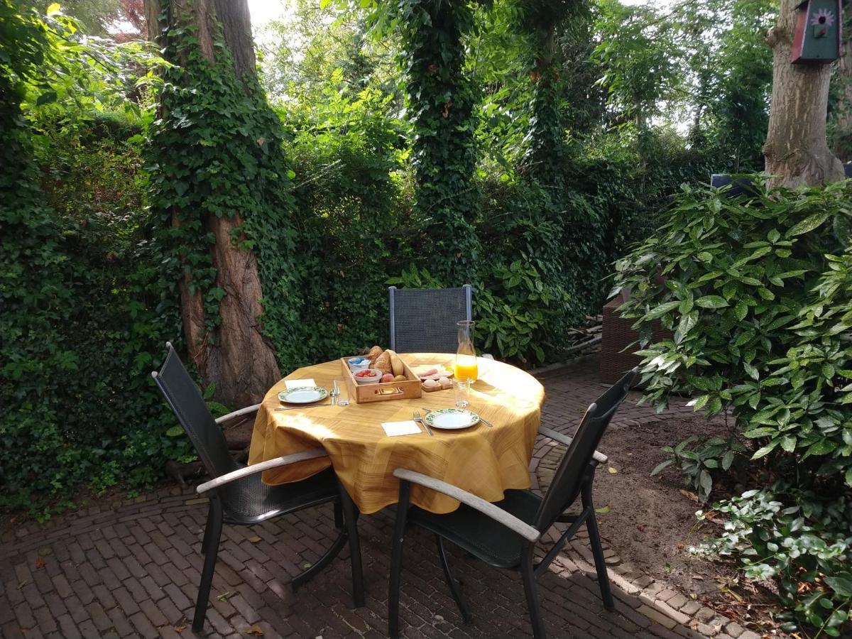 Bed and Breakfast The Walnut Tree Hellevoetsluis Esterno foto